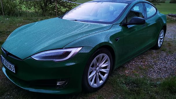 Tesla Model S med Vinterdekk