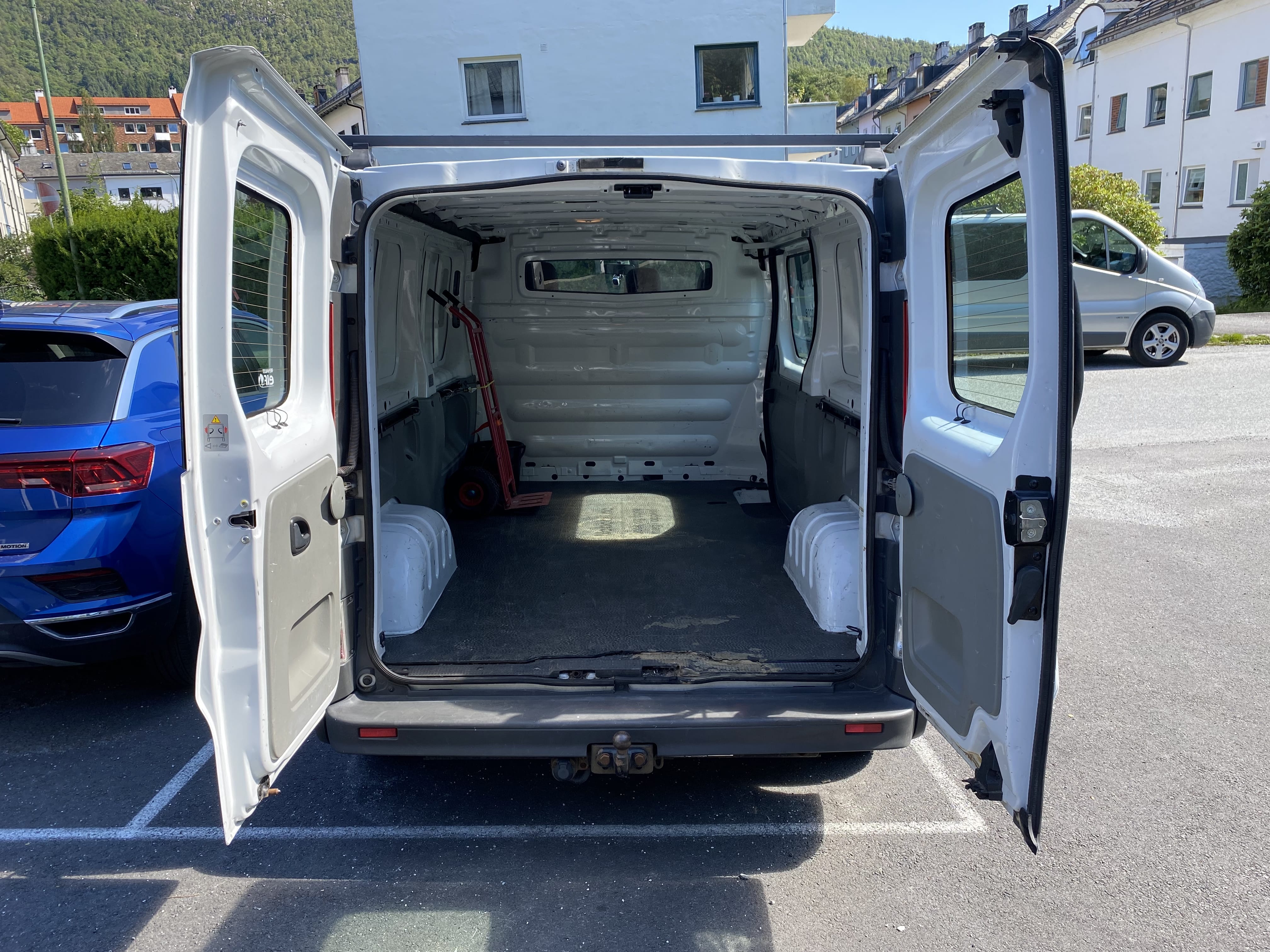 Renault Trafic Diesel - Stort lasterom - sommerdekk med Bilradio