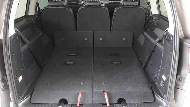 Ford Galaxy 2.0 TDCi 163hk med Vinterdekk