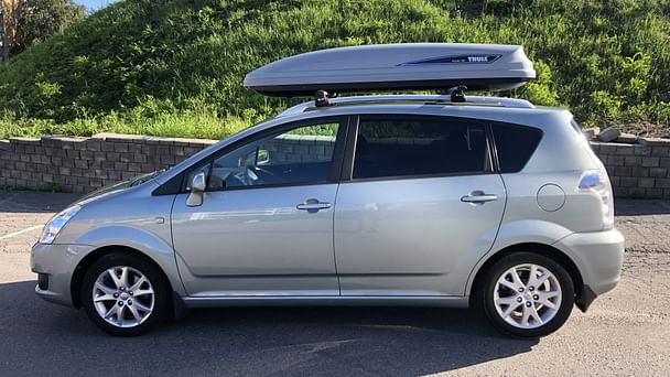 Toyota Corolla Verso med Babysete