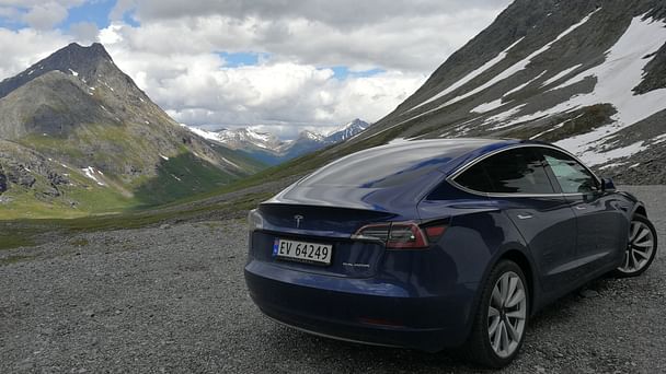 Tesla Model 3 med Vinterdekk