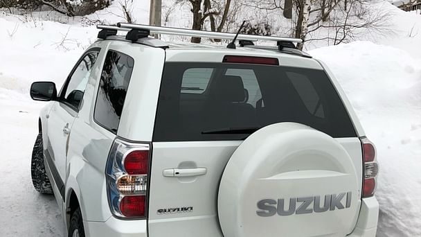 Suzuki Grand Vitara med Lydinngang
