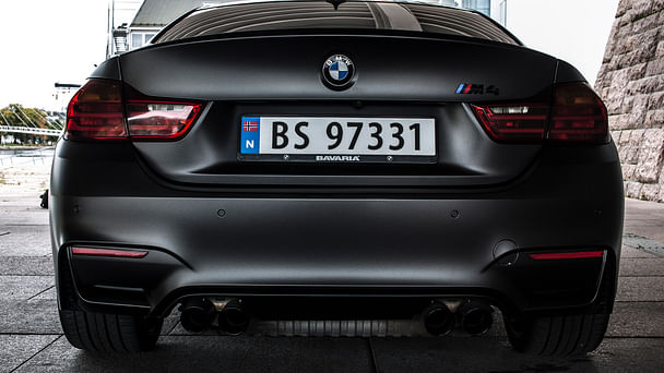 BMW M4 Cabriolet med Lydinngang