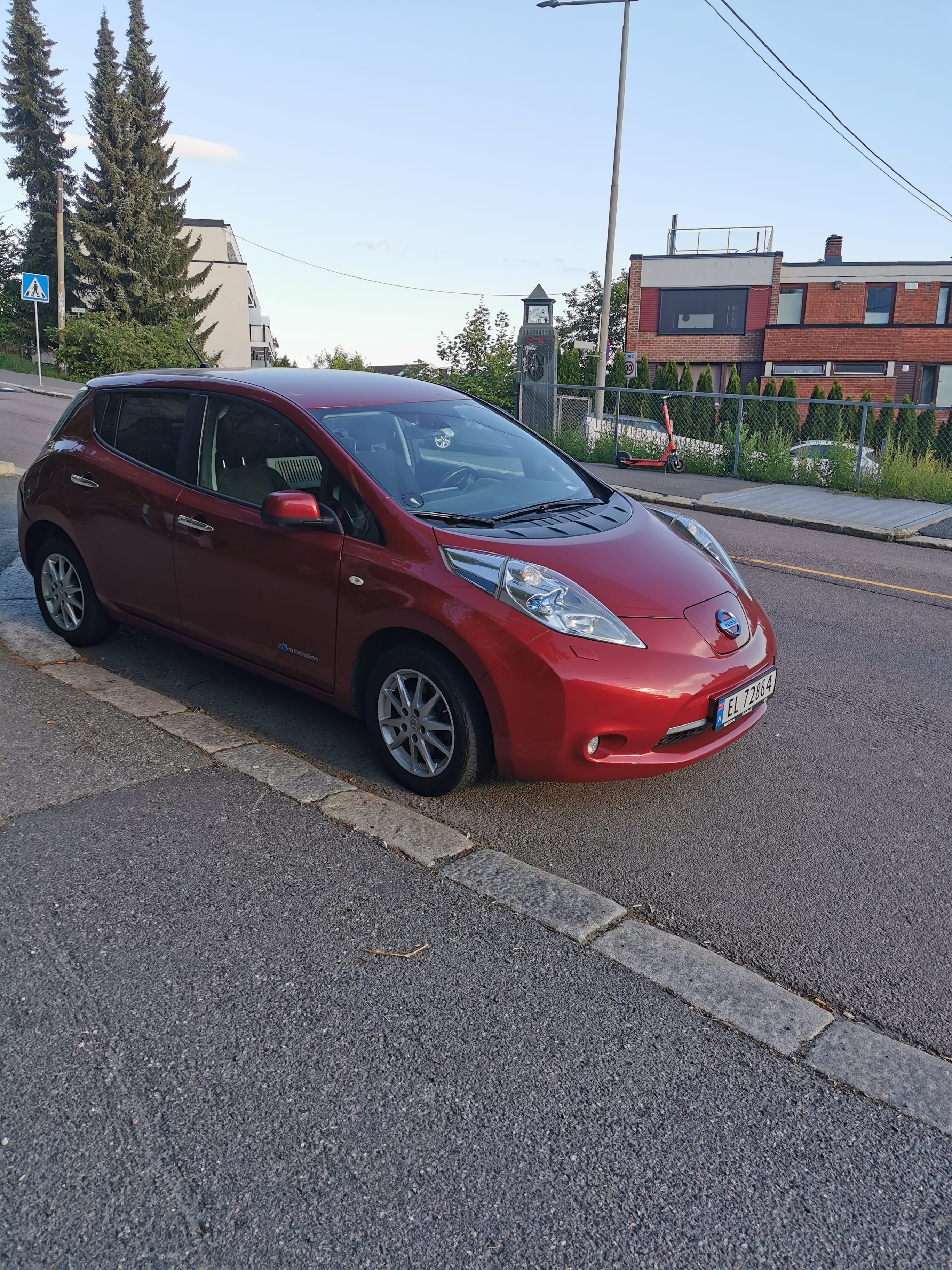 Nissan Leaf, 2015, Elektro, Automatik