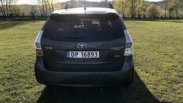 Toyota Prius +