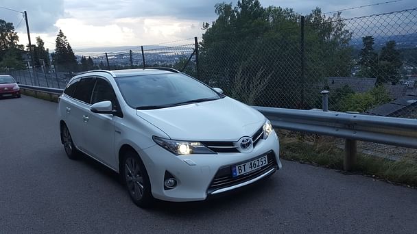 Toyota Auris, 2016, Blyfri / Elektrisk (hybrid), automatisk