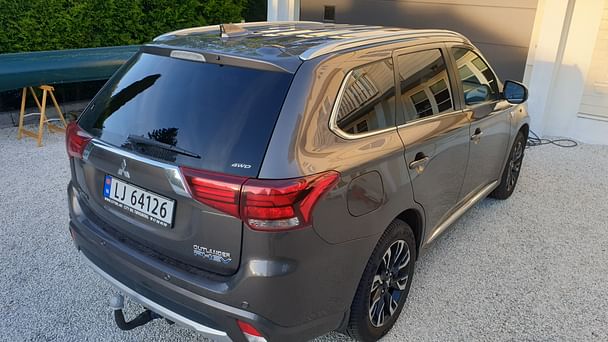 Mitsubishi Outlander med Vinterdekk