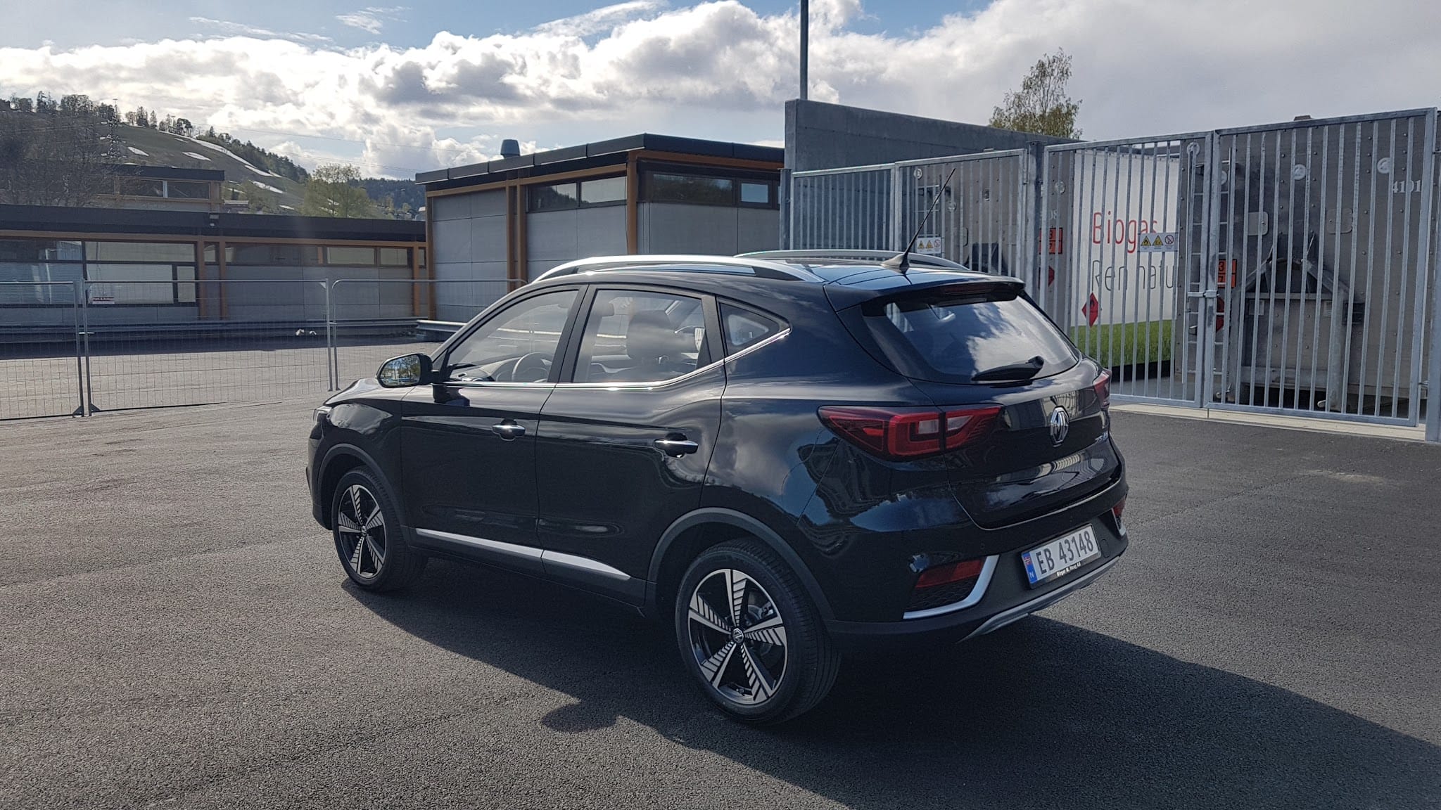 MG ZS EV Luxury med Vinterdekk