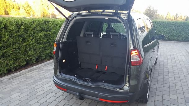 Ford Galaxy med Vinterdekk