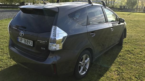 Toyota Prius +