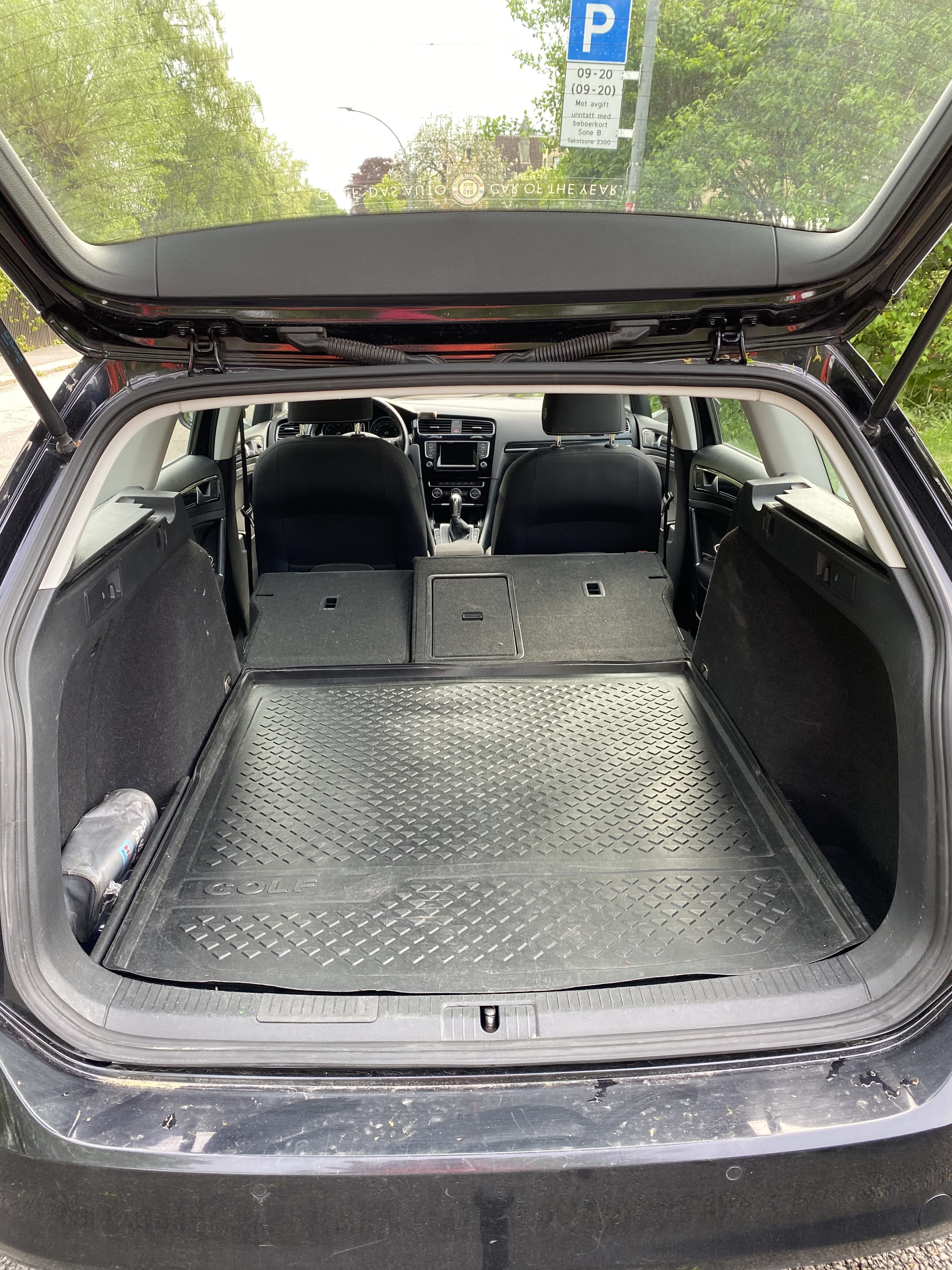Volkswagen Golf Kombi with Bike rack
