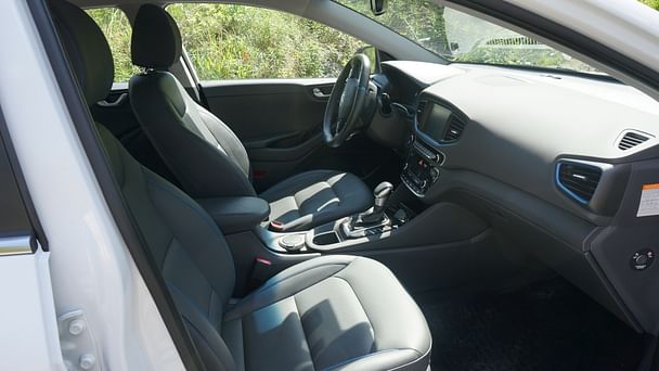 Hyundai Ioniq med GPS