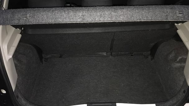 Nissan Micra med Lydinngang