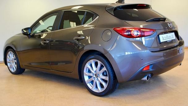 Mazda 3 med Vinterdekk