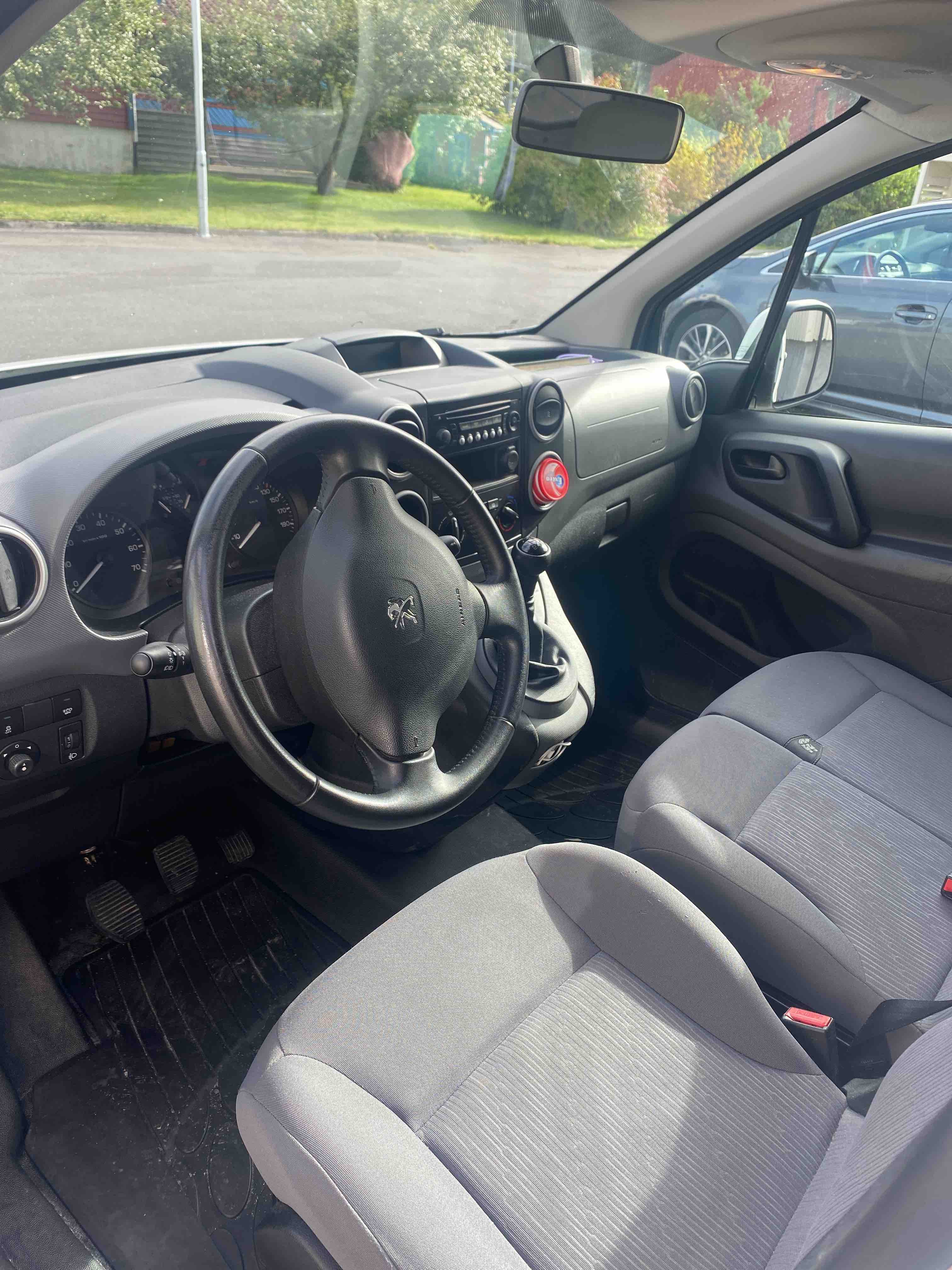 Peugeot Partner med Vinterdekk