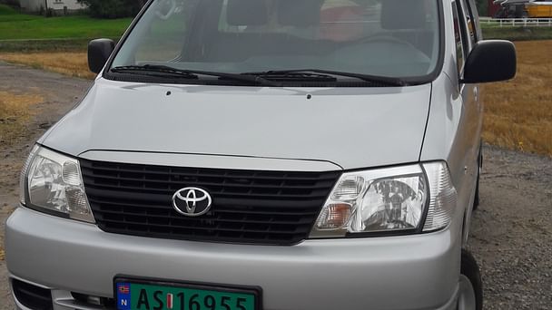 Toyota Hiace Utilitaire med Vinterdekk