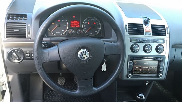 Volkswagen Touran med Vinterdekk