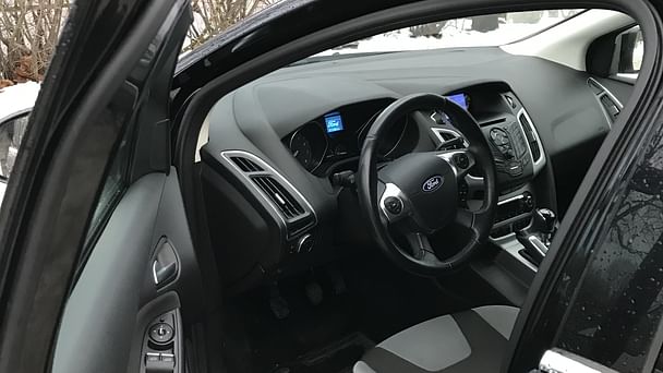 Ford Focus SW med Vinterdekk
