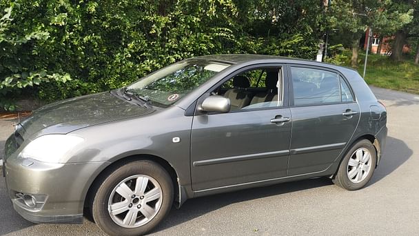 Toyota Corolla med Skistativ