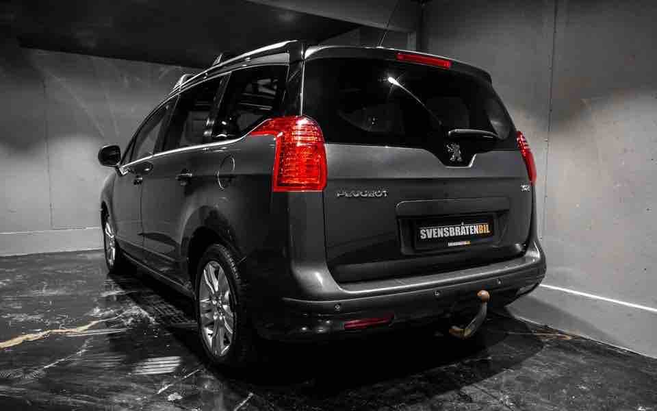 Peugeot 5008 med Lydinngang