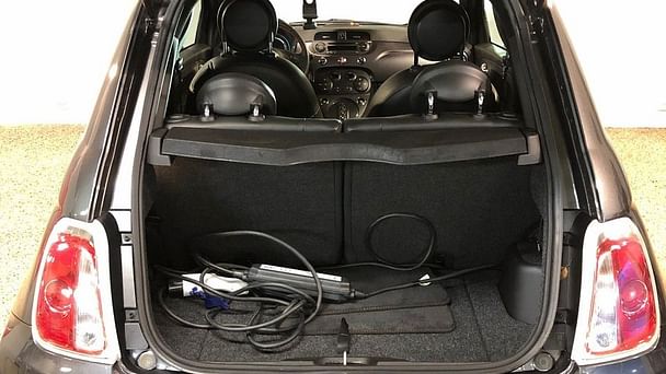 Fiat 500 med Lydinngang