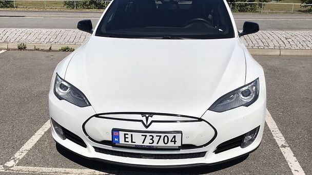 Tesla Model S med GPS
