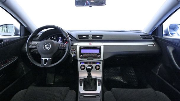 Volkswagen Passat Kombi med Skistativ