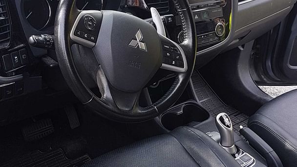 Mitsubishi Outlander med GPS