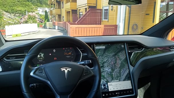 Tesla Model X med Vinterdekk