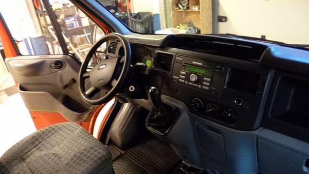 Ford Transit Connect med Lydinngang