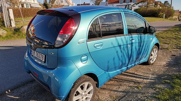 Peugeot iOn