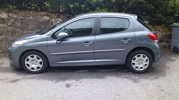 Peugeot 207, 2011, Bensin