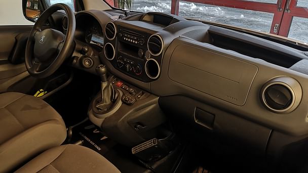 Peugeot Partner med Vinterdekk