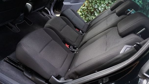 Peugeot 5008 med Lydinngang