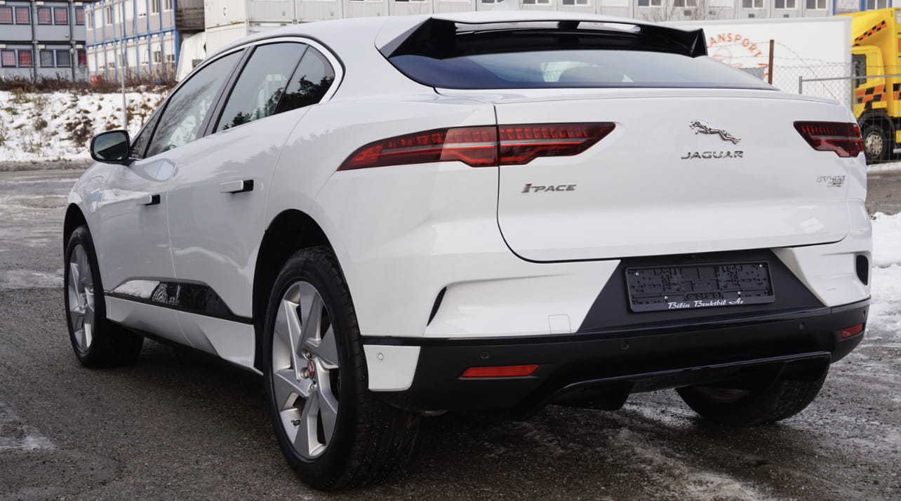 Jaguar E-Pace with Cruise control