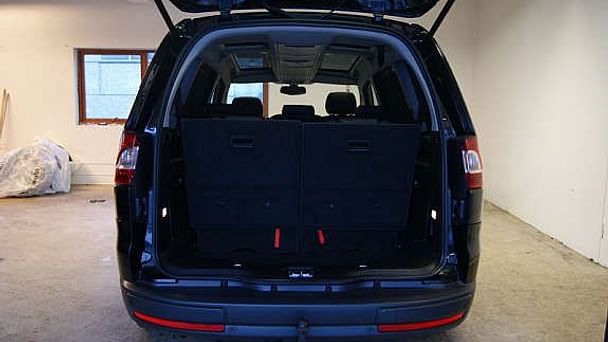 Ford Galaxy med Vinterdekk