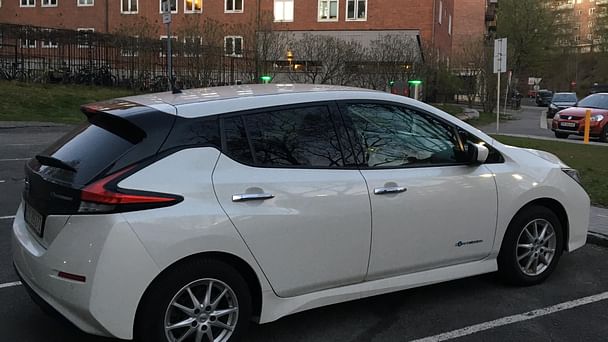 Nissan Leaf med Lydinngang