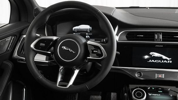 Jaguar F-Pace med Lydinngang