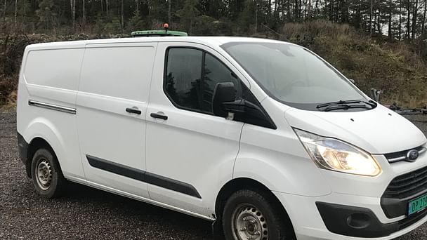 Ford Transit Custom Fourgon med Tilhengerfeste