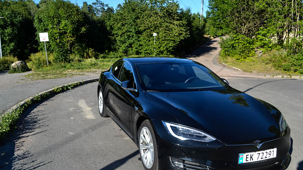 Tesla Model S med GPS