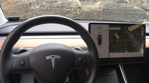 Tesla Model 3 med Vinterdekk
