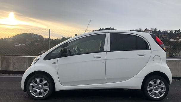 Peugeot iOn med Vinterdekk
