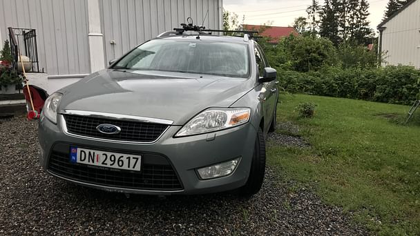 Ford Mondeo SW med Sykkelstativ