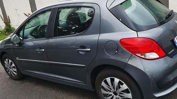 Peugeot 207 med Vinterdekk