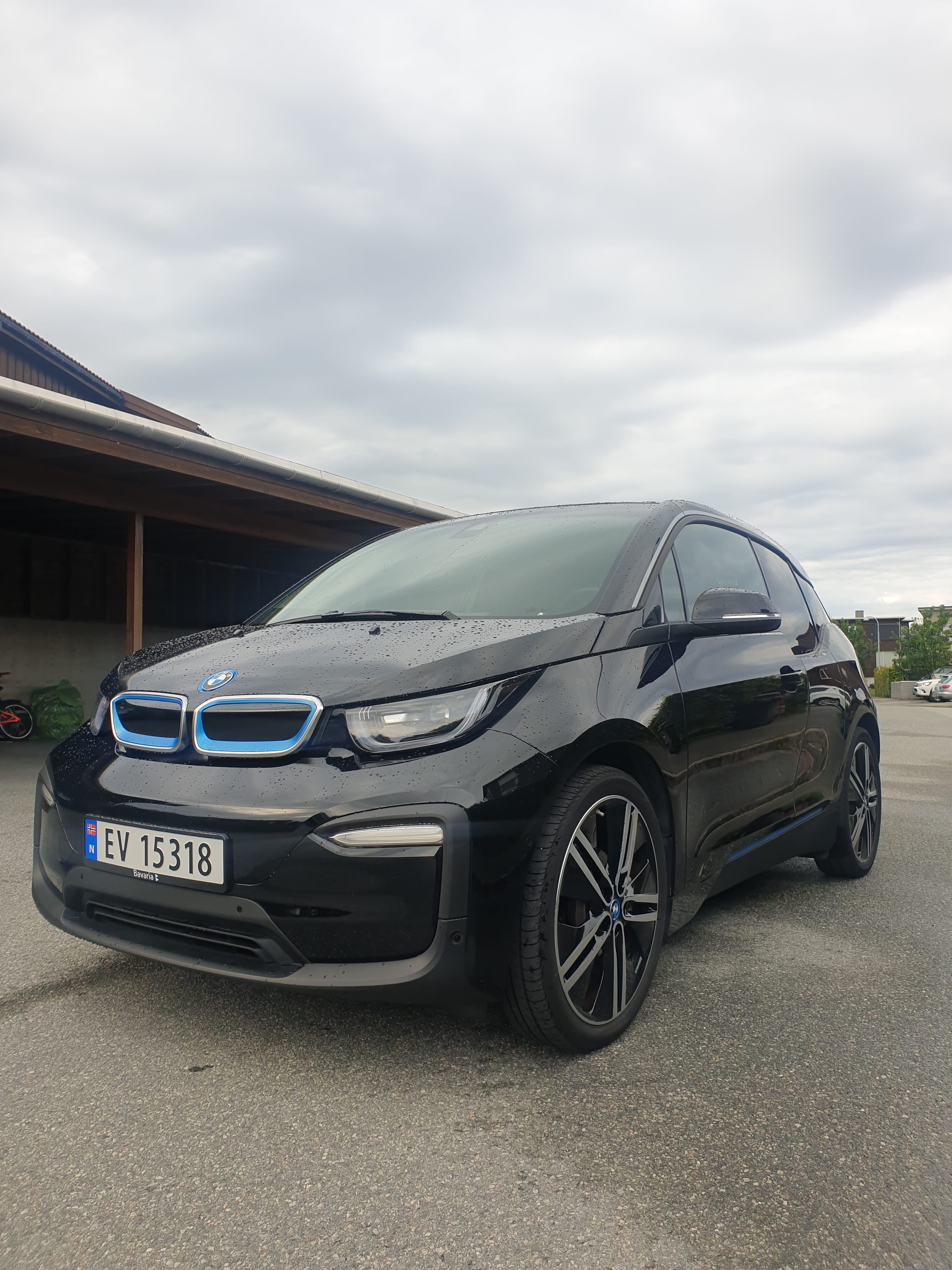 BMW i3 med Lydinngang