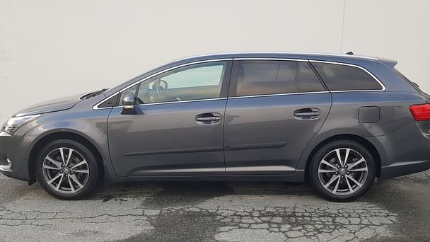 Toyota Avensis Verso, 2012, Bensin, automatisk