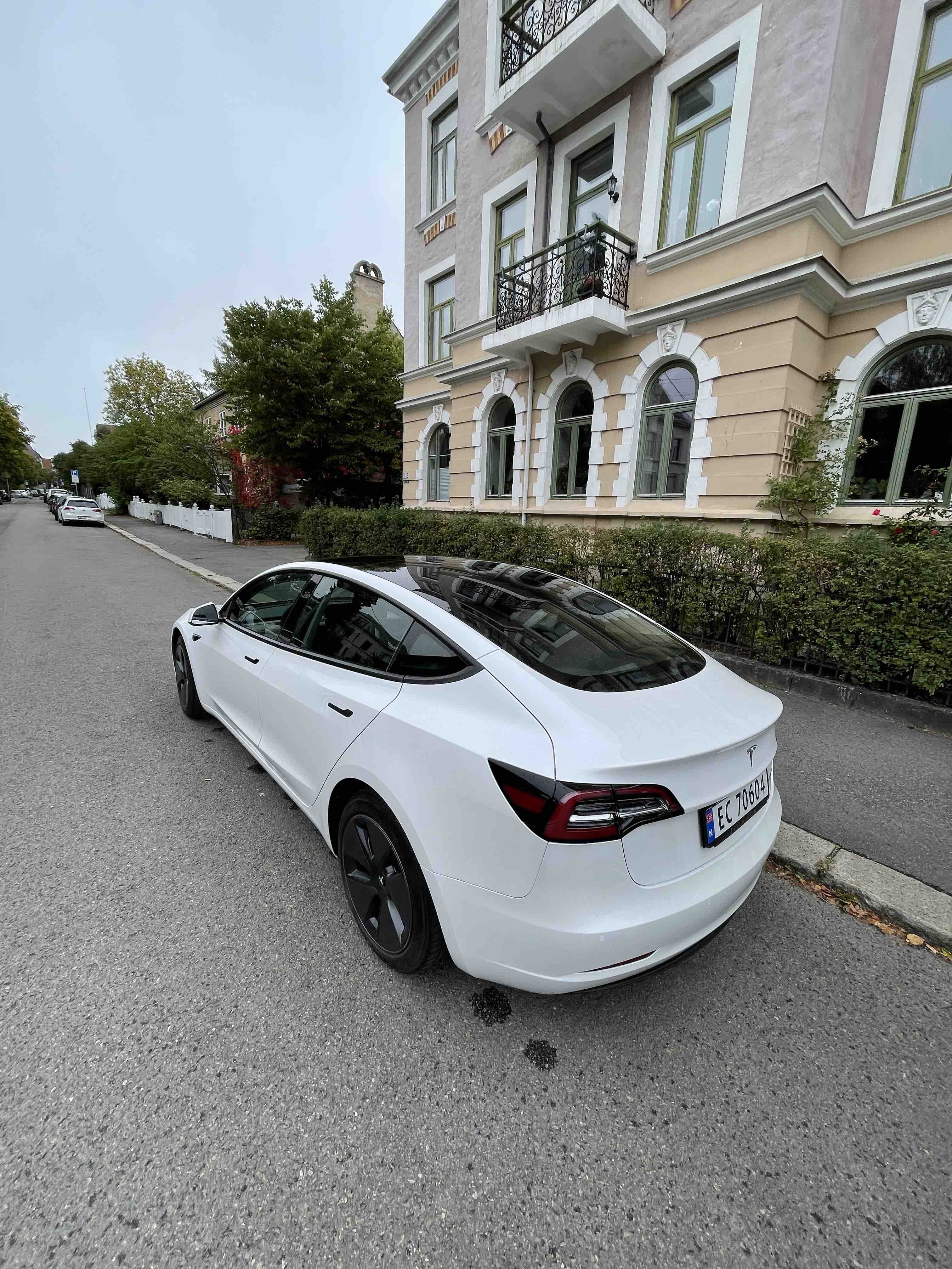 Tesla Model 3 Longe Range, 614km WLTP with Cruise control