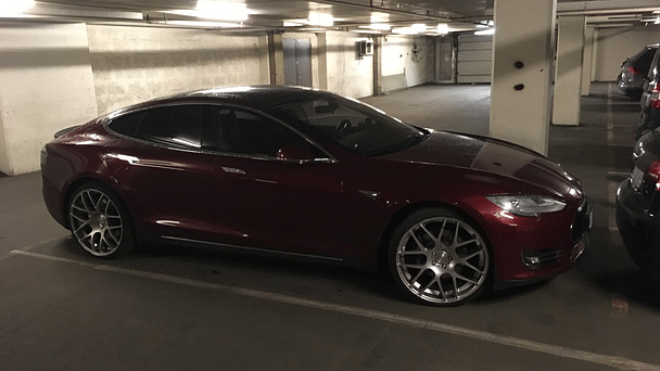Tesla Model S med GPS