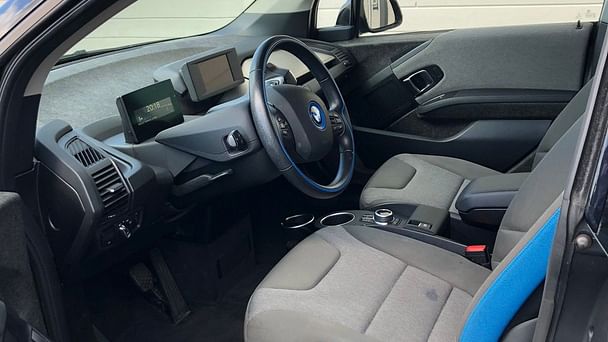 BMW i3 med Lydinngang
