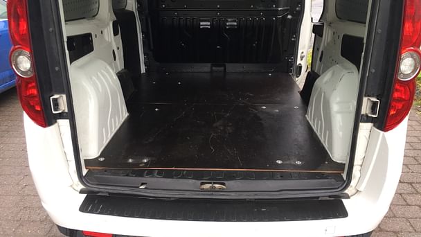 Fiat Doblo Cargo med Tilhengerfeste